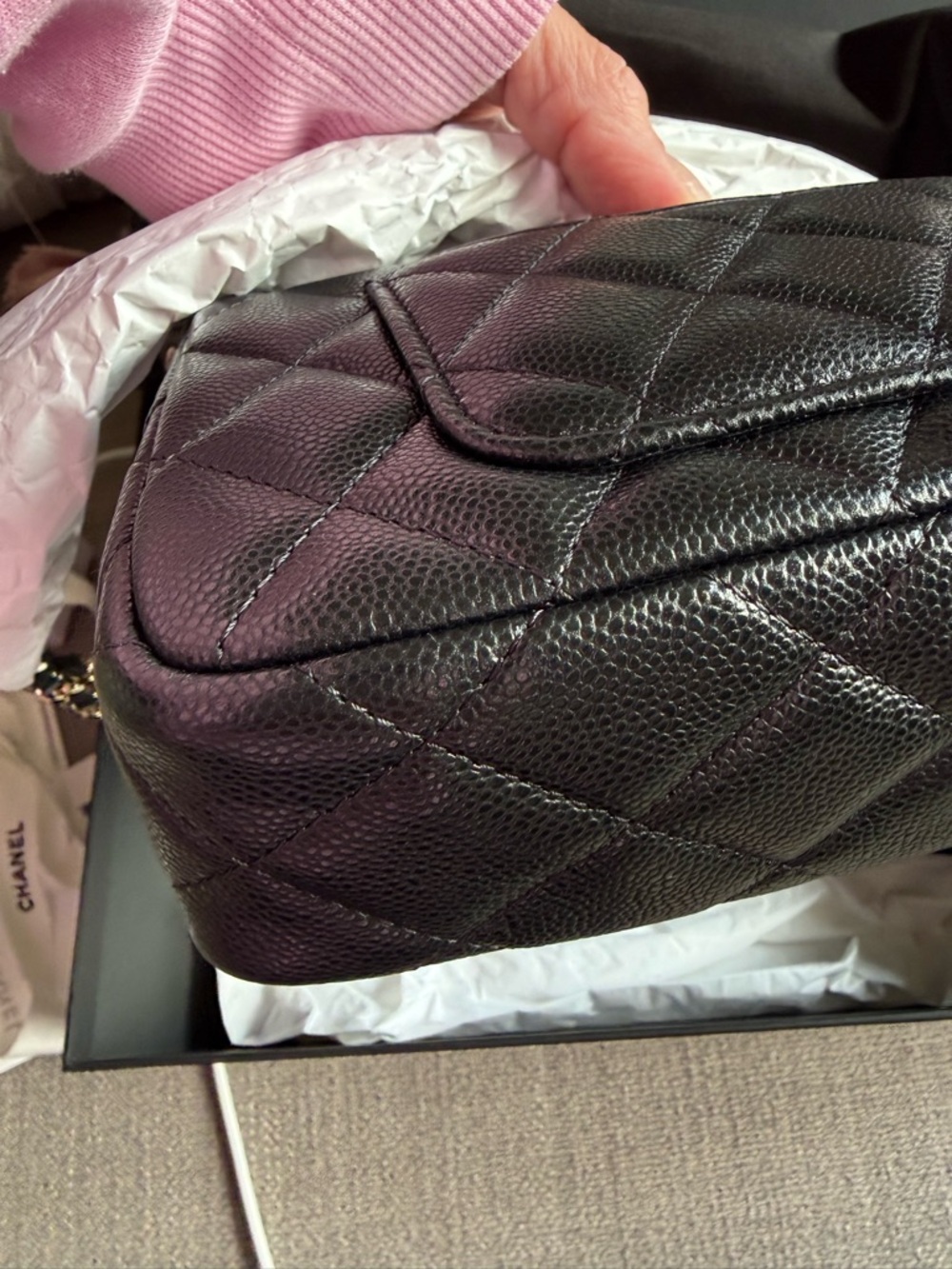 CHANEL Black Quilted Shoulder/Crossbody Bag with Gold Chain - Picture 6 of 16